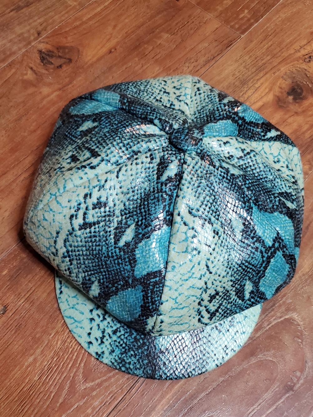 Turquoise Snake-Print Reptile Hat - Fashion Cap